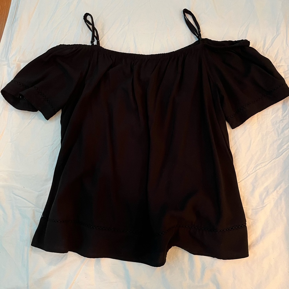 Old Navy black top